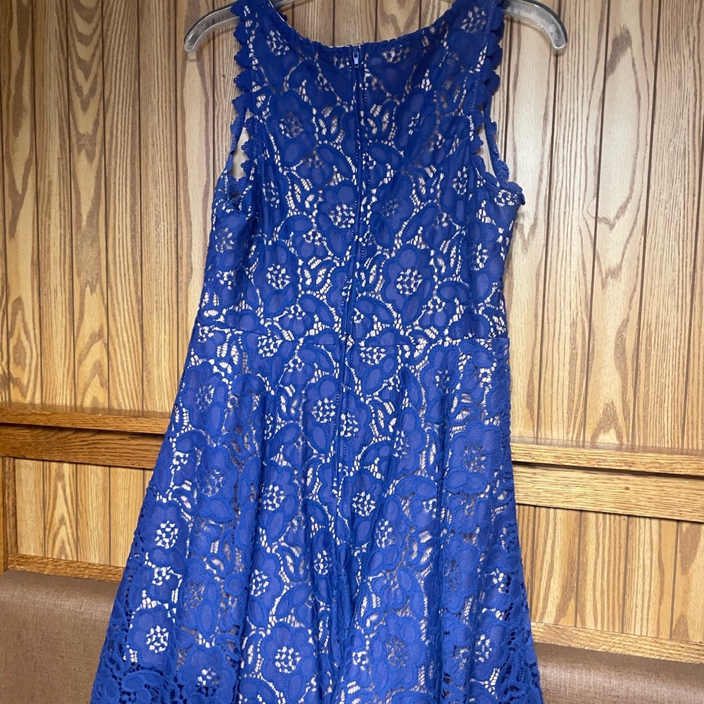 Dress - Picture 2 of 3